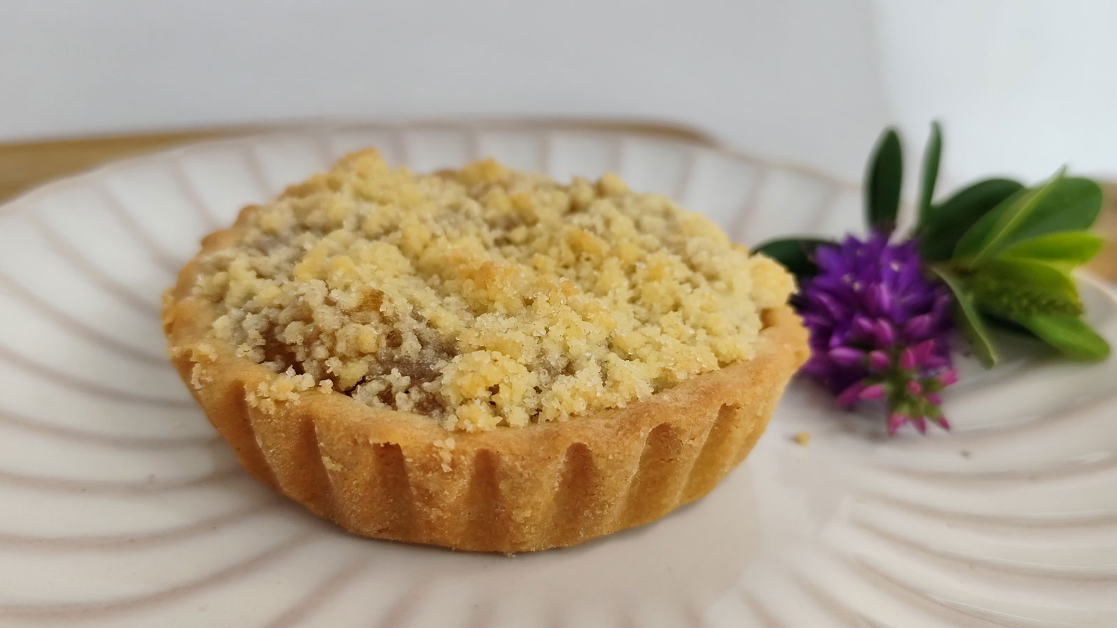 Apple Crumble Tart