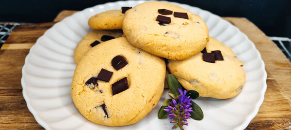 Large Chocolate Chunk Cookie 90g