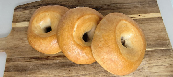 Plain Bagel, sliced